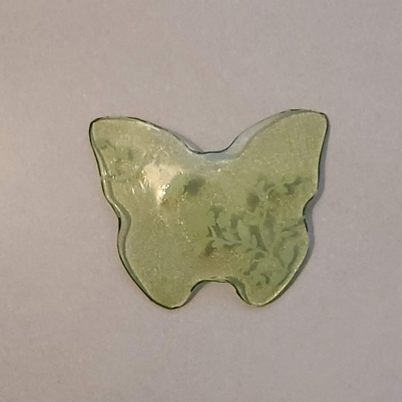 ⭐3/$12⭐ Green Glass Butterfly Decorative Plate - Picture 8 of 8